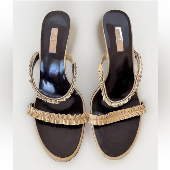 GUCCI Beige Cream Leather Ruffle Straps High Heel Sandals Women’s Size 8 - Picture 3 of 11